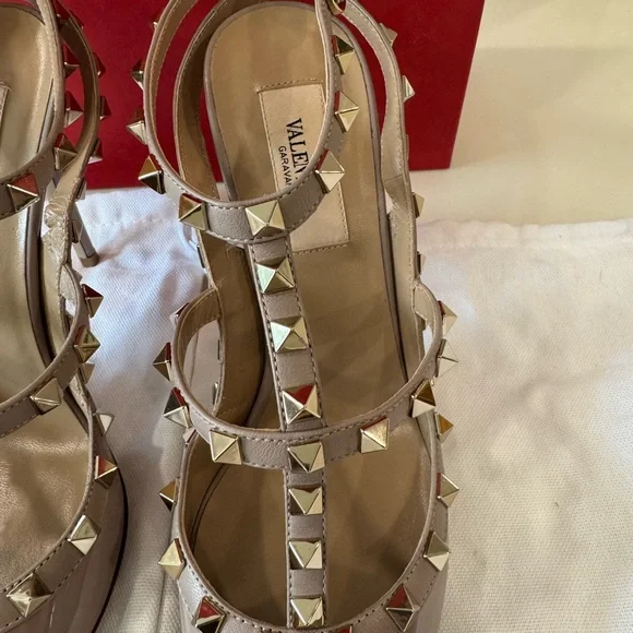 Valentino Garavani Rockstud Caged Pump 100mm - Picture 6 of 13